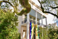 New Orleans Garden District Cemetery Tour thumbnail 4