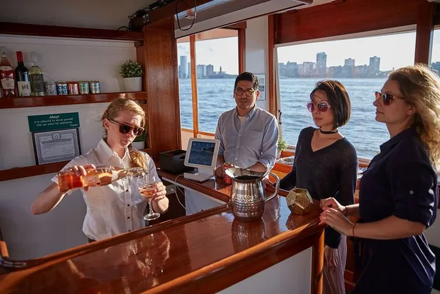 New York City Day Cruise on Small Yacht - Image 6