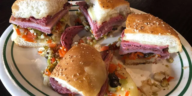 New Orleans Food Tour - Image 5