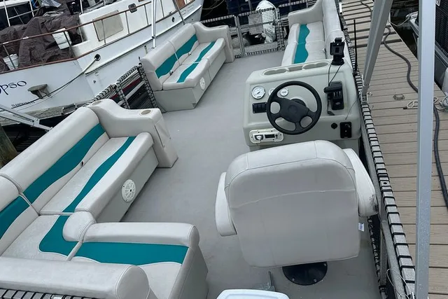 Merritt Island Pontoon Boat Rental 4 hr - Image 2