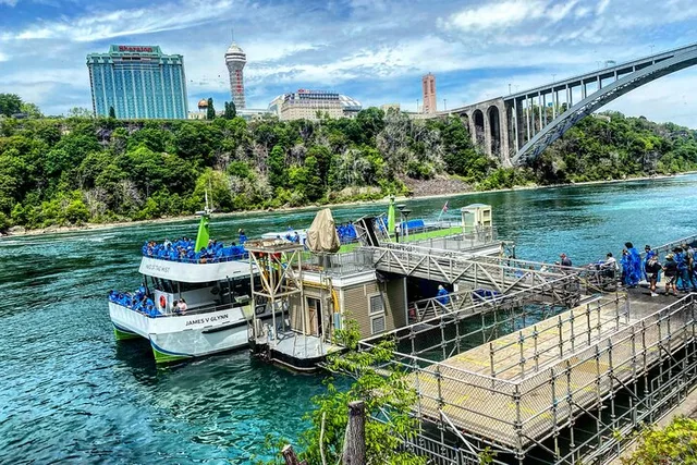 Niagara Falls Walking Tour with Maid of the Mist & Cave of the Winds - Image 5