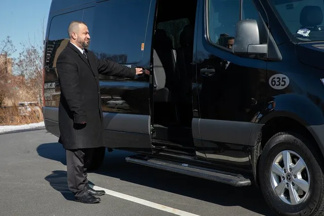New York City Airport Departure Transfer - Image 1