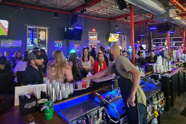 Nashville Pub Adventure - Image 2