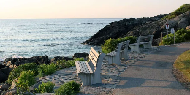Boston Kennebunkport Day Trip with Trolley Option - Image 4