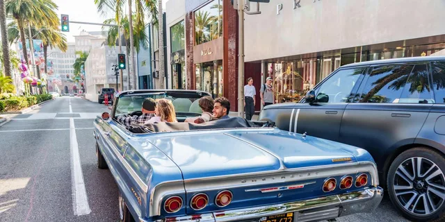Los Angeles Culture Lowrider Tour - Image 4
