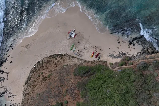 Oahu Island Kayaking Tour of The Mokes - Image 2
