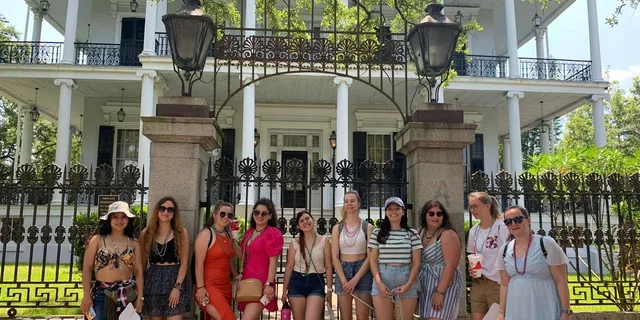 New Orleans Garden District Walking Tour 45 min - Image 6