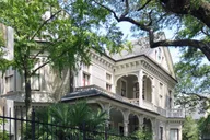 New Orleans Tombs and Mansions Walking Tour thumbnail 5