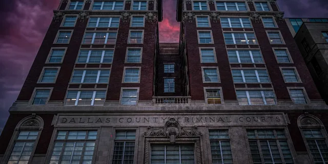Dallas Haunted Pub Crawl - Image 6