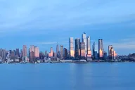 New York Skyline Tour with Local Guide thumbnail 2