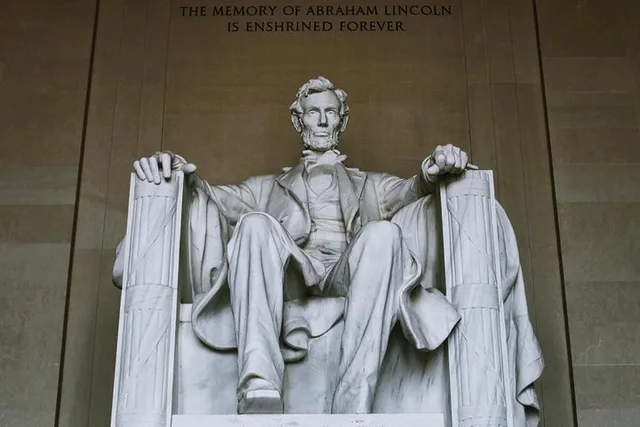 Washington DC National Mall Walking Tour with Washington Monument - Image 6