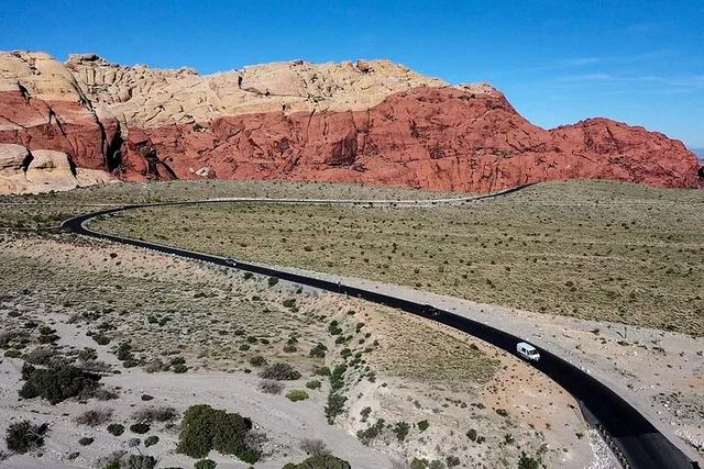 Las Vegas Red Rock Canyon and Seven Magic Mountains Tour - Image 3