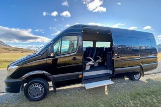 Honolulu Airport Private Minibus Transfer