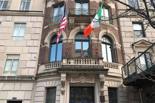 New York Succession Sites Car Tour - Image 2
