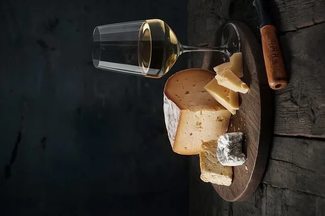 Leavenworth Wine and Cheese Tasting Experience - Image 2