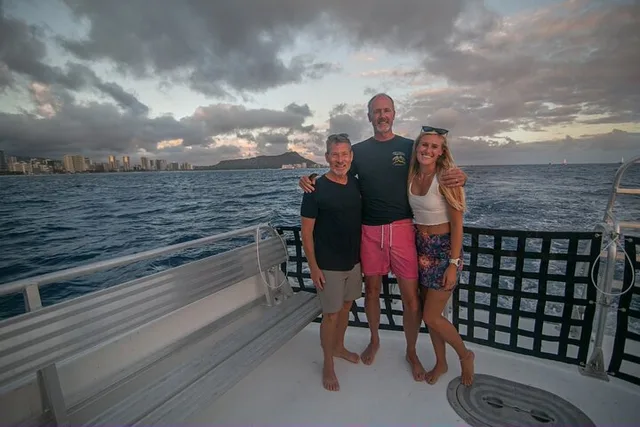 Waikiki Sunset Cruise - Image 5