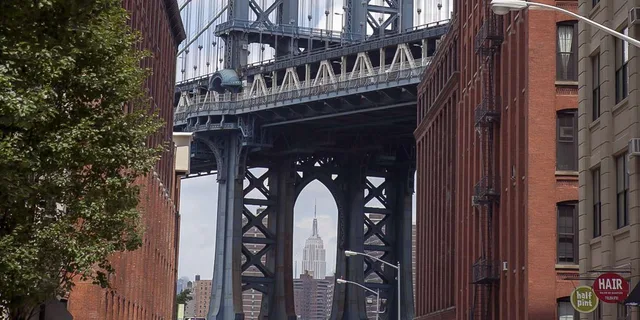 New York City Brooklyn Bridge and Dumbo Walking Tour - Image 6