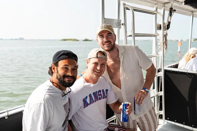 St. Petersburg Happy Hour Cruise 90 min - Image 1