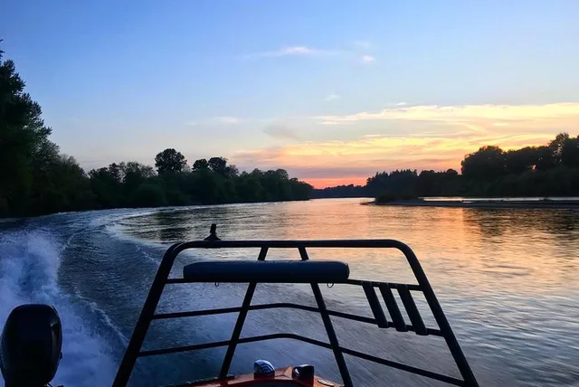 Jetboat Tour in Portland - Image 2