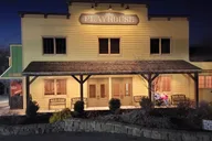 Branson Chuckwagon Dinner Show thumbnail 6