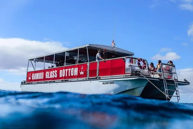 Honolulu Glass Bottom Boat Cruise - Image 3