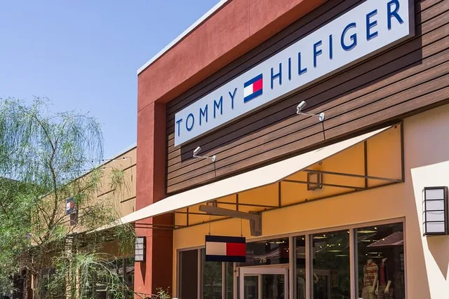 Phoenix Shopping Tour to Tanger Outlets - Image 1