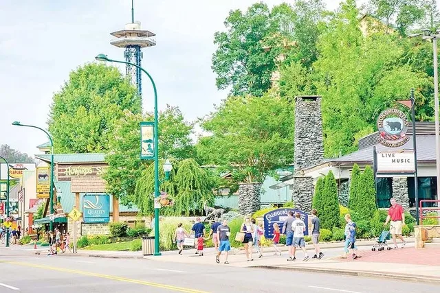 Gatlinburg Walking Food Tour - Image 4