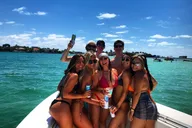 Miami Boat Rental to Sandbars thumbnail 2