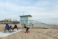 Santa Monica Yoga with Fresh Juice thumbnail 1