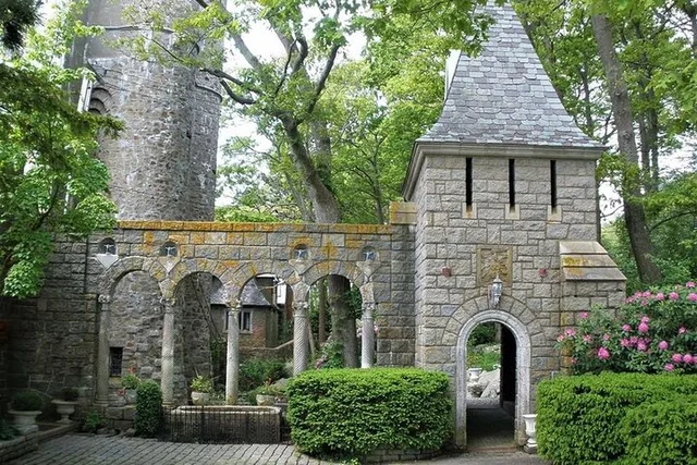 Boston Salem and Hammond Castle Day Trip - Image 6