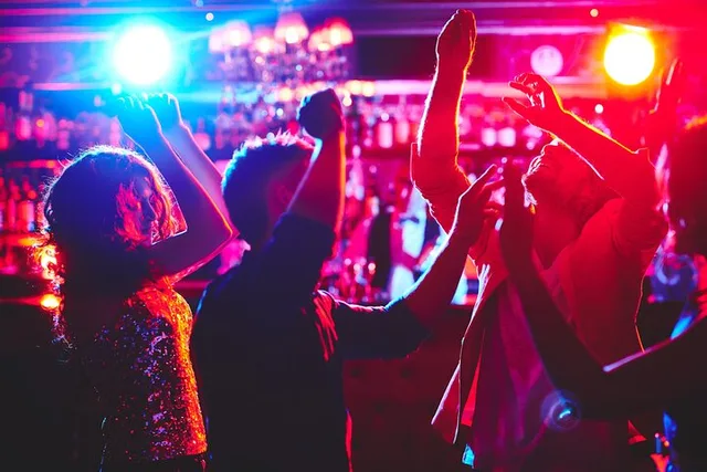 Las Vegas Nightclub Crawl with Party Bus - Image 4