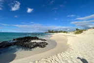 Kailua-Kona Hike and Swim with Native Hawaiian thumbnail 1