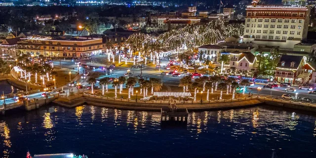 St. Augustine Nights of Lights Boat Tour - Image 1